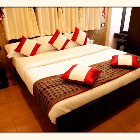 Hotel The Ranikhet Continental Zewnętrze zdjęcie