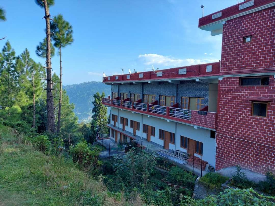 Hotel The Ranikhet Continental Zewnętrze zdjęcie